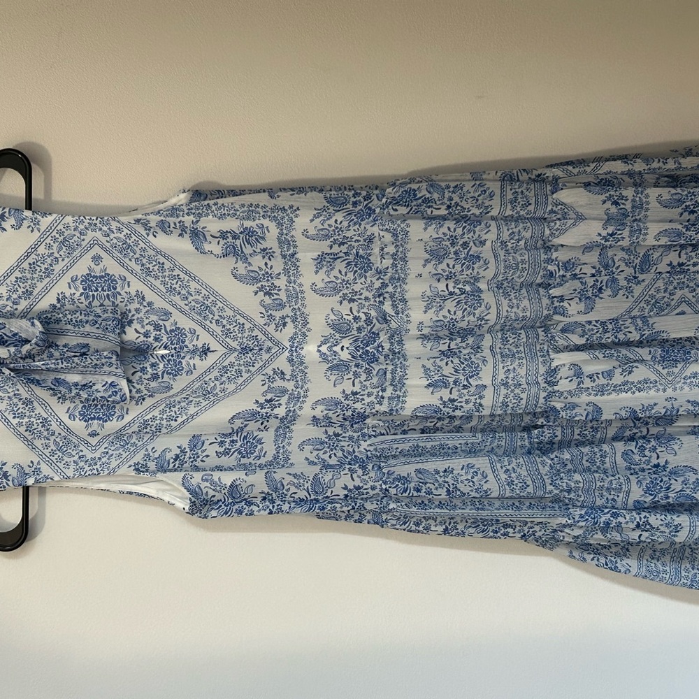 Summer dress, tea length, beautiful blue on white patter.